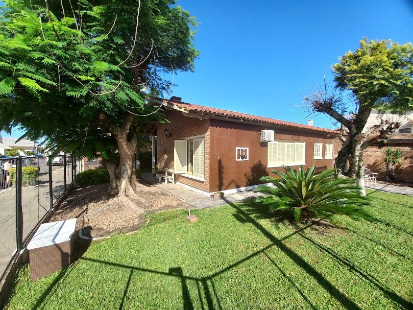 Casa com Suíte no Centro