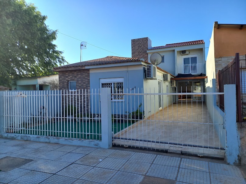 Casa de Alvenaria e Sobrado no Bairro Navegantes