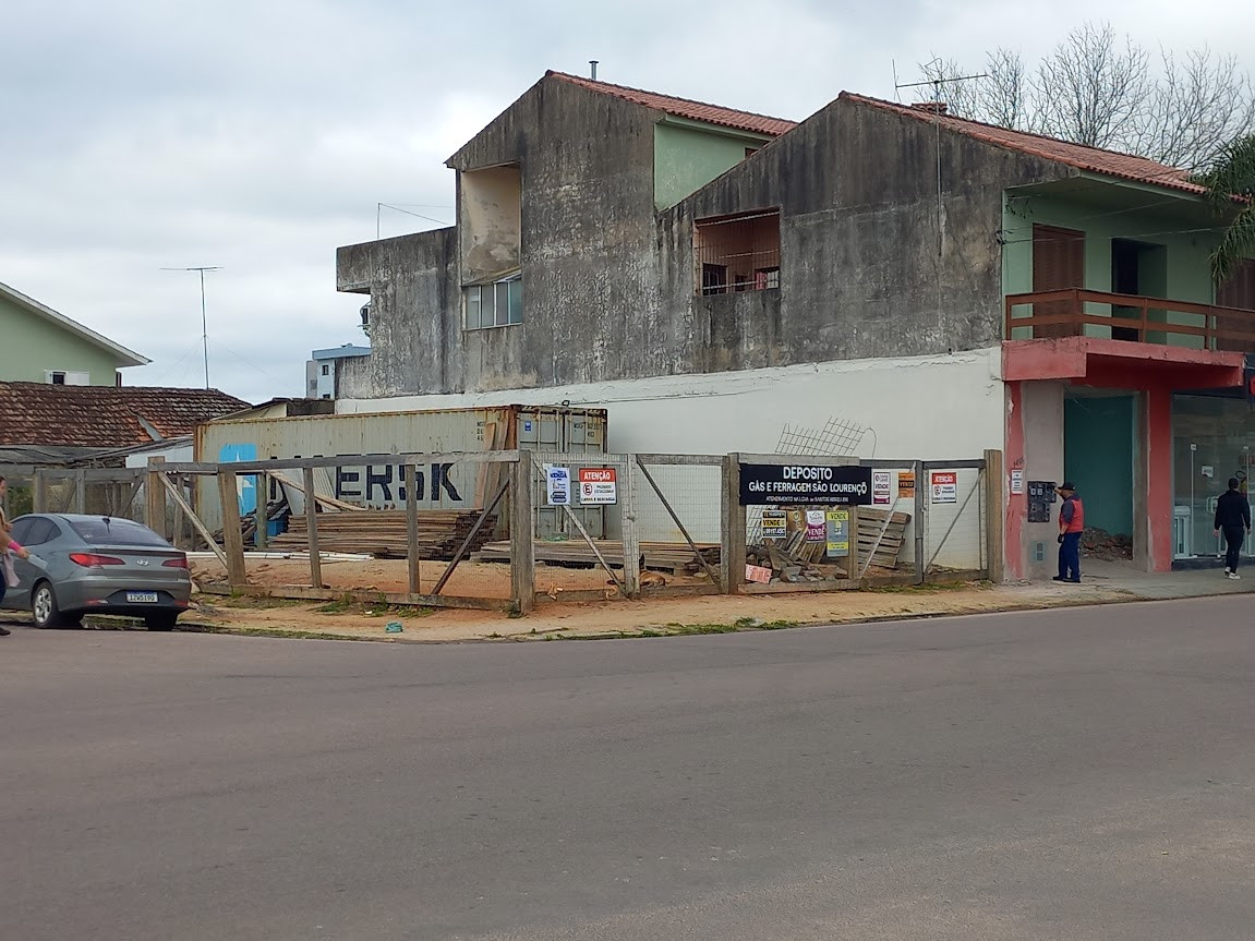 Terreno de Esquina no Bairro Centro